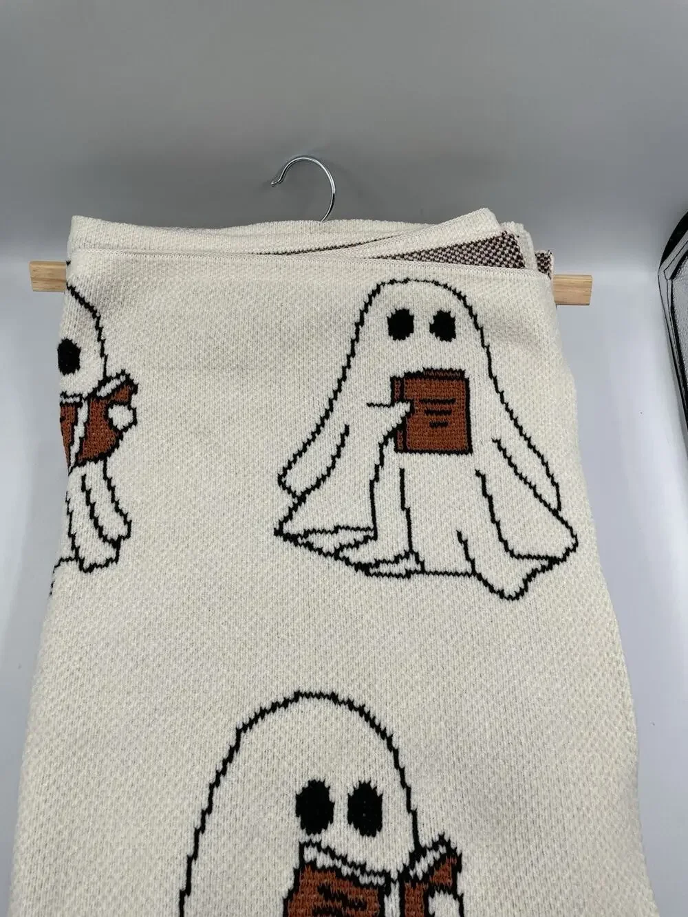 NWT Goblin & Ghoul 50x70” Throw Blanket Ghost Reading Books, Halloween VIRAL